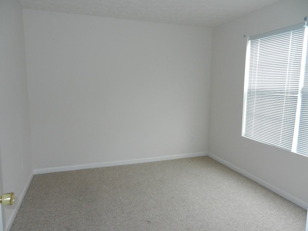 8175 Grant Park Ave - Photo 2 of 19