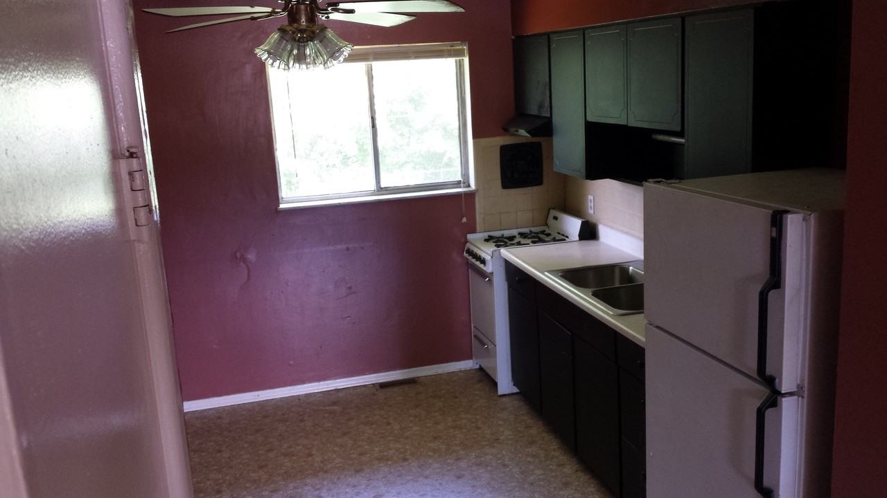 10045 Douglass Ct - Photo 2 of 7