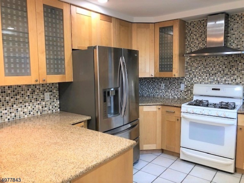 10 Brotherton Ave - Photo 2 of 25