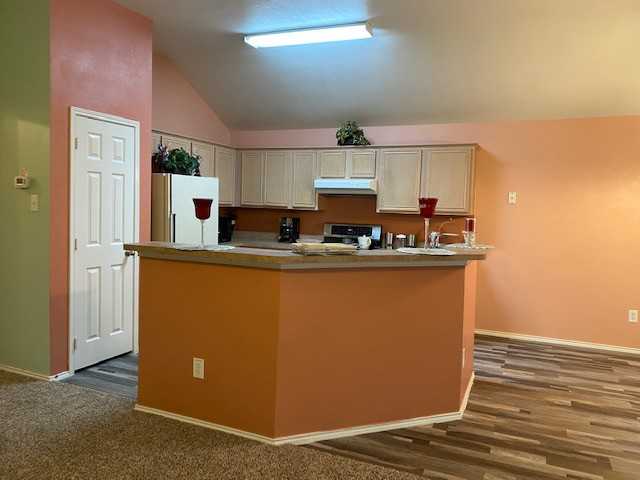 209 Meadow View Ln - Photo 2 of 14