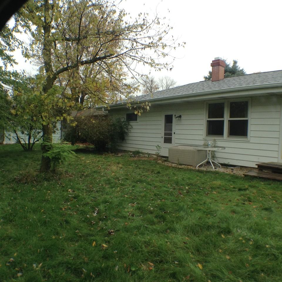 146 N 15th Ave - Photo 3 of 33