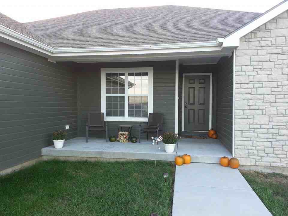 1414 Milford Lake Rd N - Photo 2 of 11