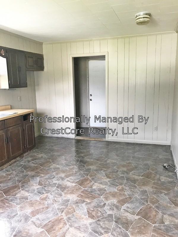 233 4th Ave - Photo 2 of 9