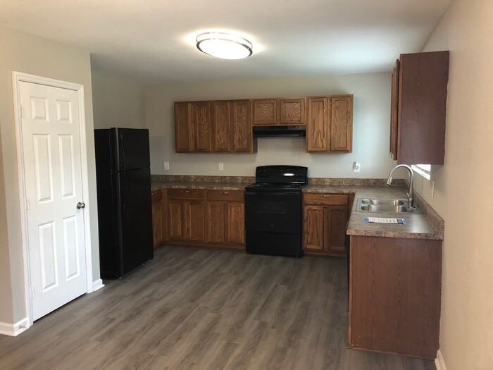 143 Olympia Drive - Photo 3 of 9