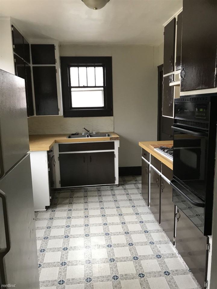 1625 Belden Ave SW - Photo 2 of 13