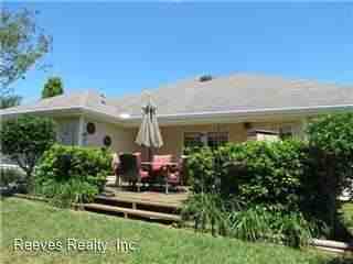 8919 Spring Grove South - Photo 2 of 11