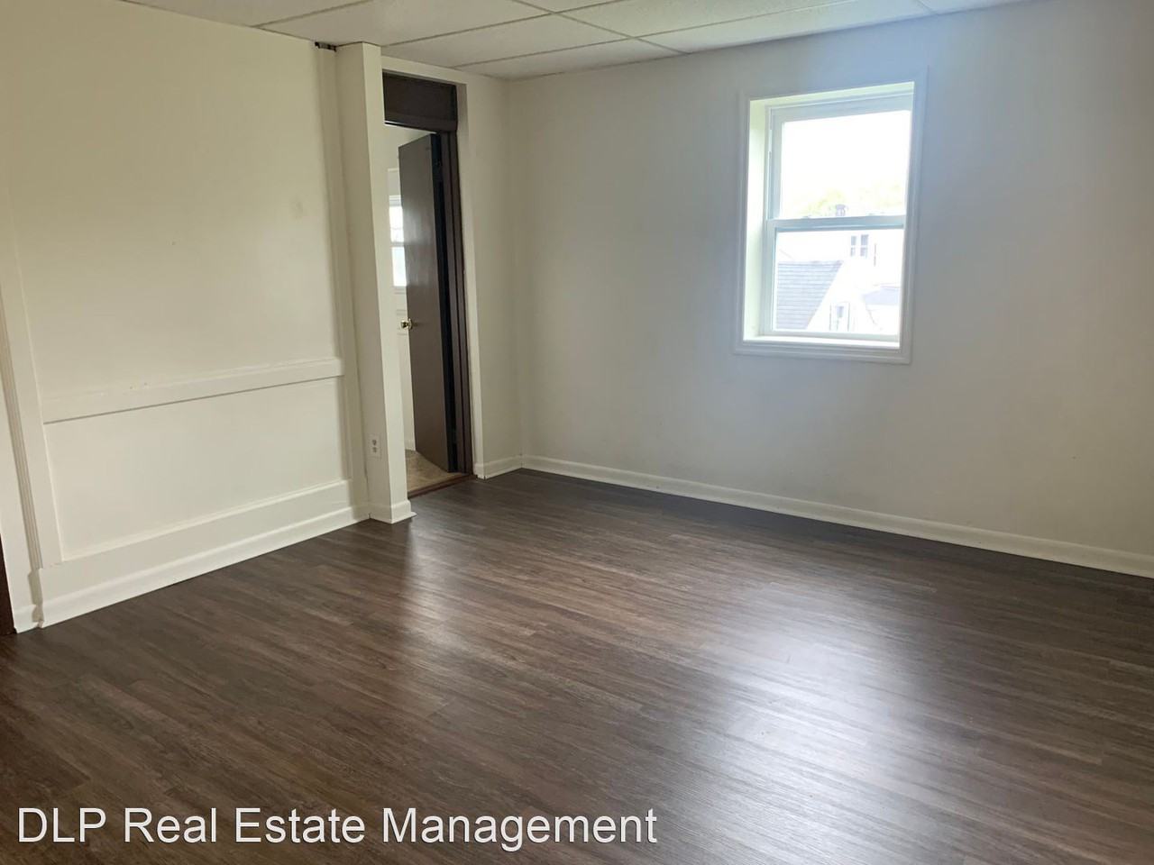 582 South Main Street - Photo 3 of 10