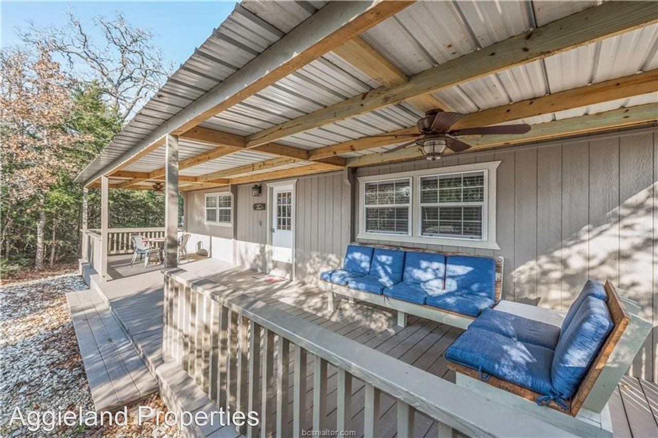 11351 Oak Lake Rd - Photo 2 of 13