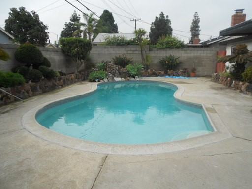 5332 Caliente Dr - Photo 3 of 21