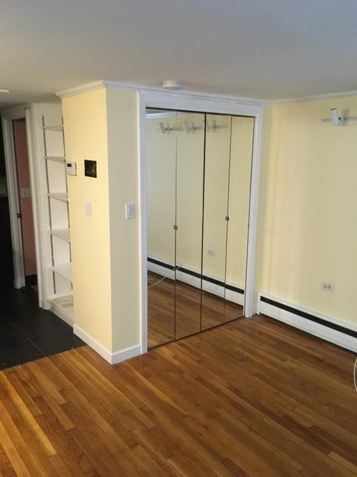 431 Beacon St - Photo 2 of 9