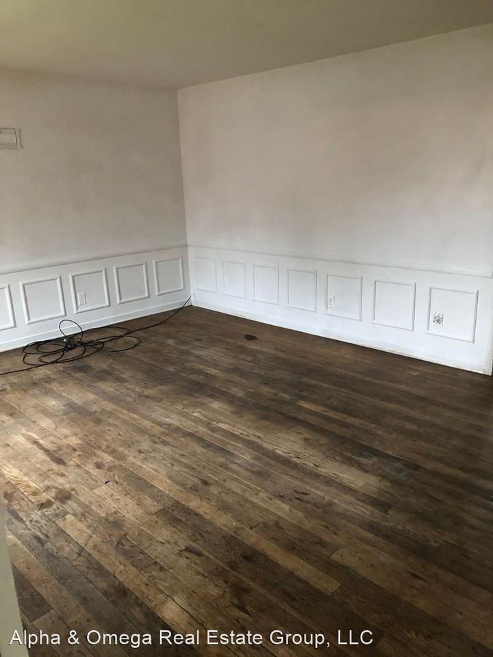 145 W 2nd St Richland - Photo 2 of 5