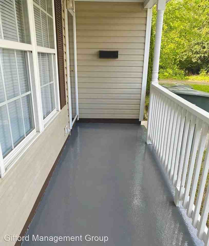 2303 Marshall Ave - Photo 3 of 26