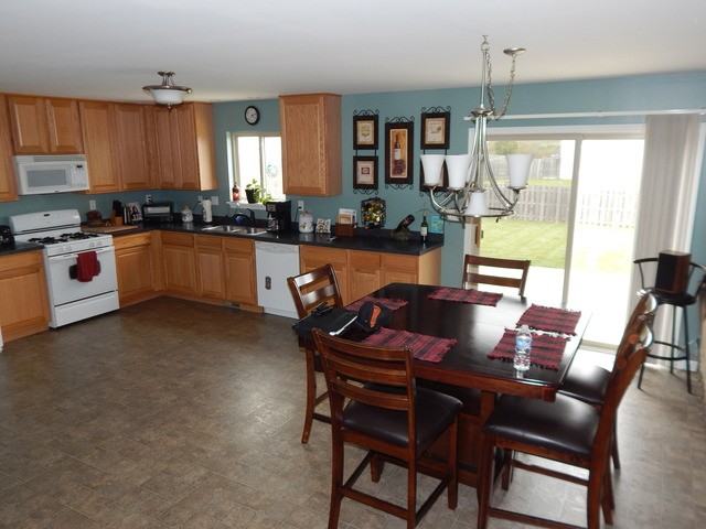 612 Kennedy St - Photo 3 of 23