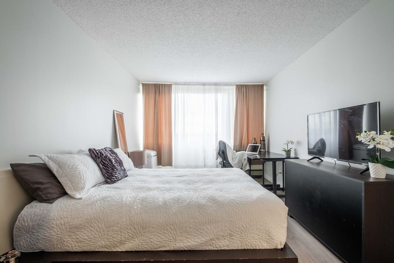 2060 Bellwood Avenue - Photo 7 of 10