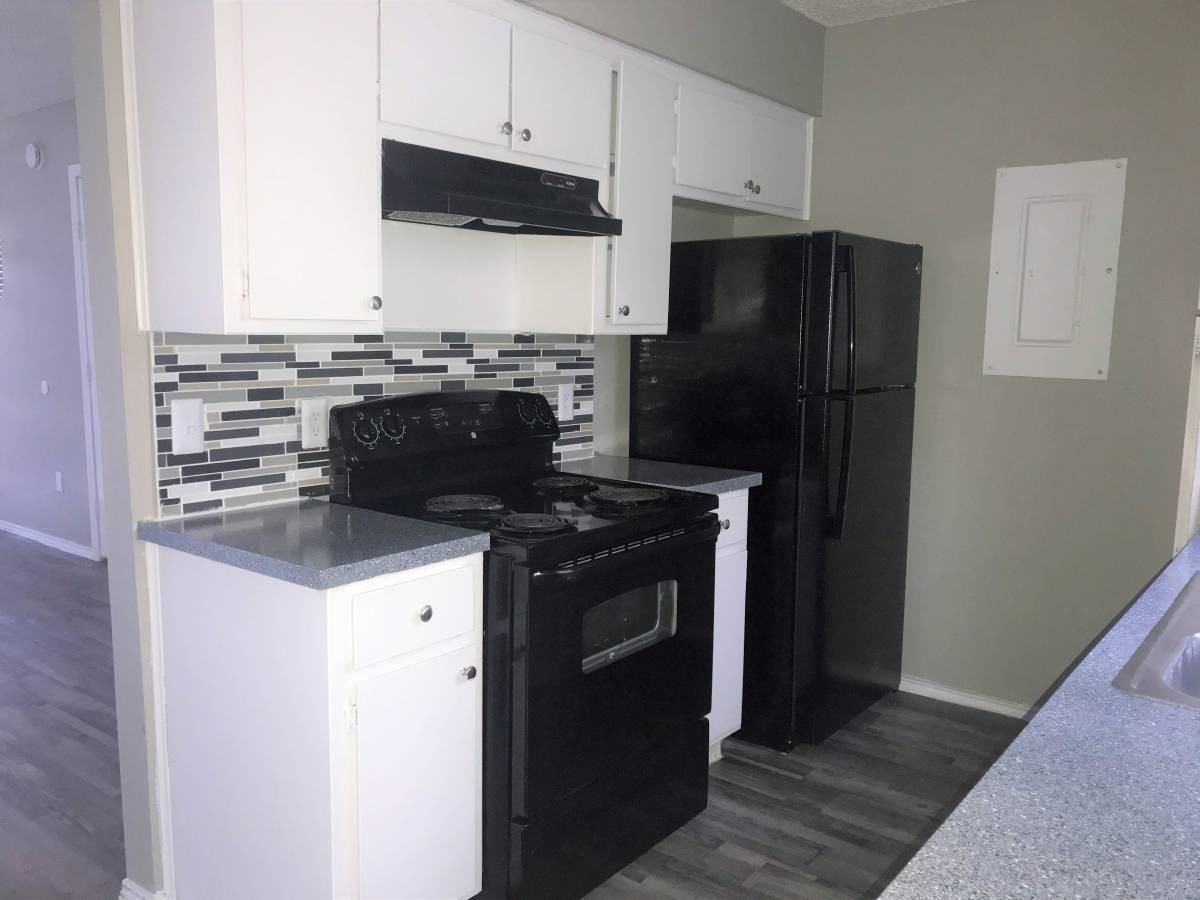 Hampton Townhomes - Photo 2 of 9