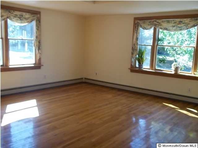 603 Holmdel Rd - Photo 3 of 8