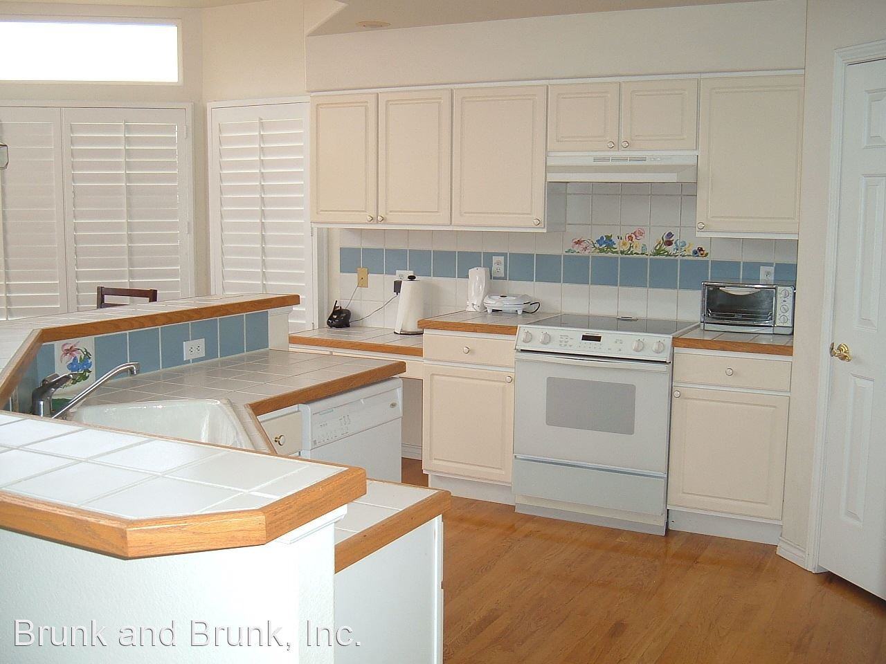 6605 Sky Hawk Court - Photo 3 of 20