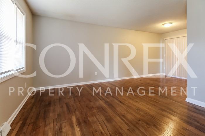 8200 Northeast 51st Street - Photo 2 of 8