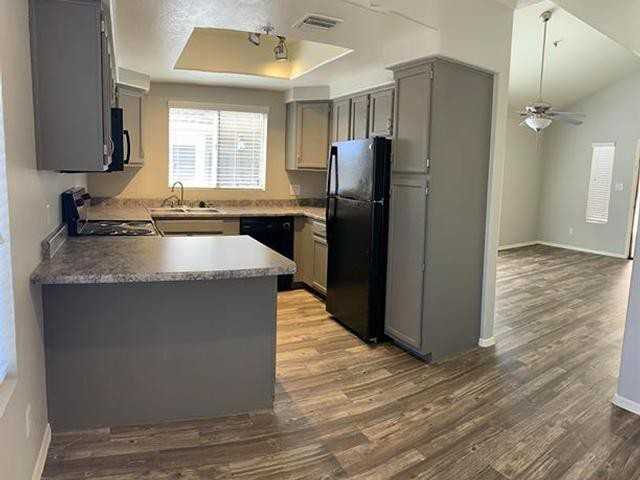 1300 W Warner Rd - Photo 2 of 50