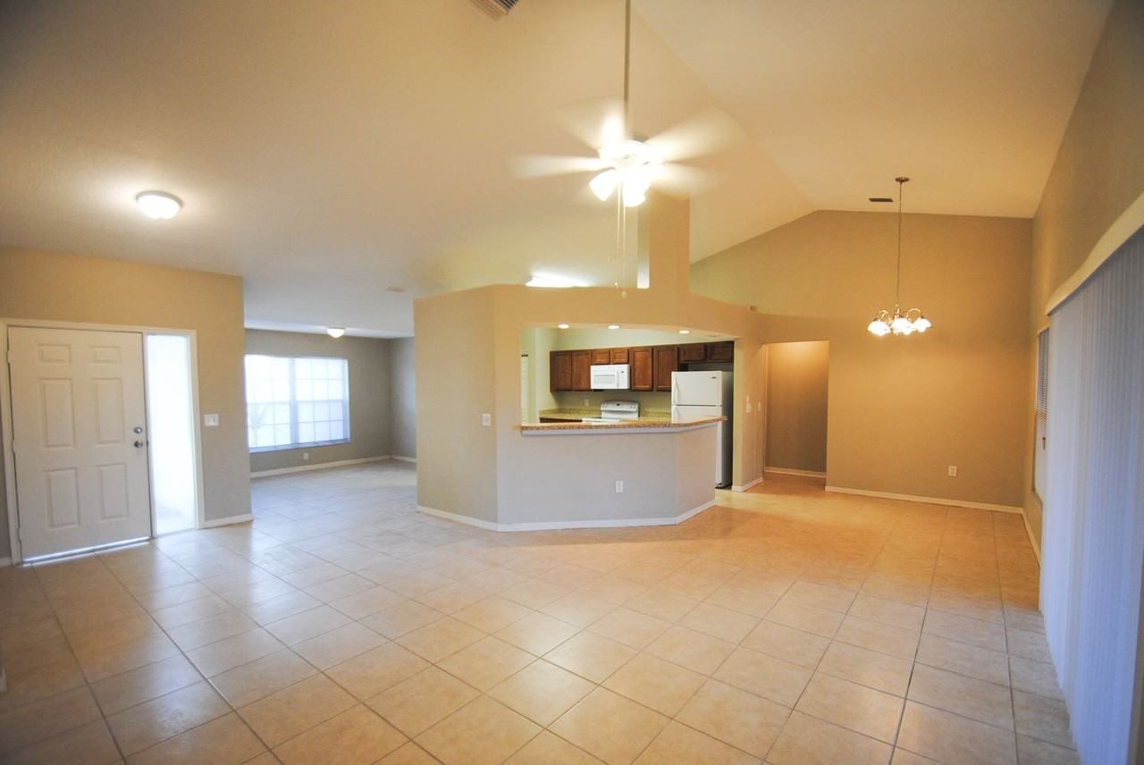 4819 Balsam Dr - Photo 2 of 13