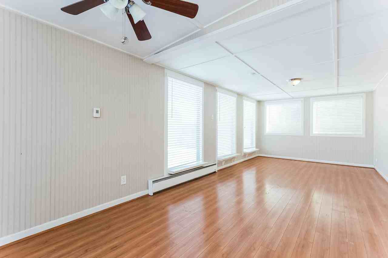 15129 E Columbia Dr - Photo 3 of 23