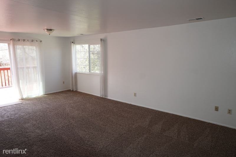 1305 Urban St - Photo 2 of 14