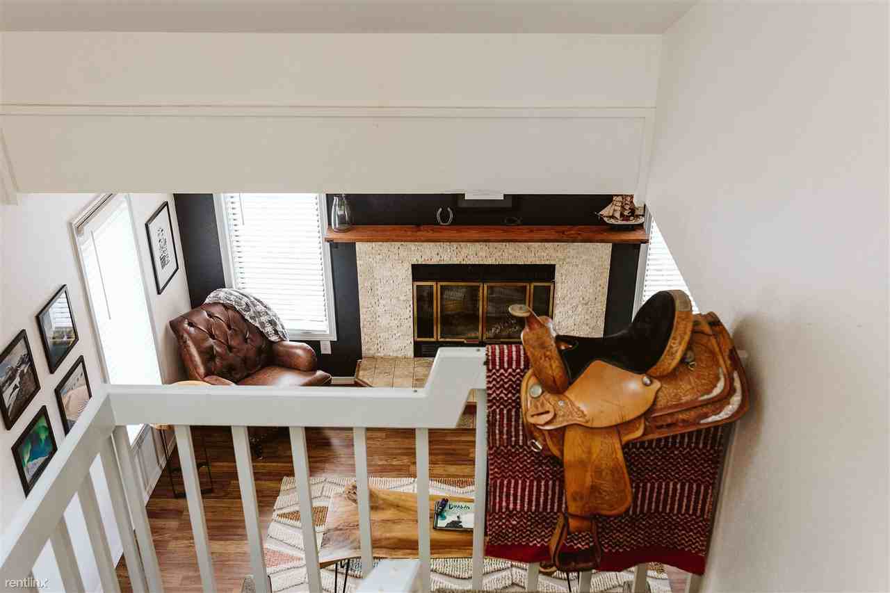 3331 Orion Cir - Photo 3 of 19