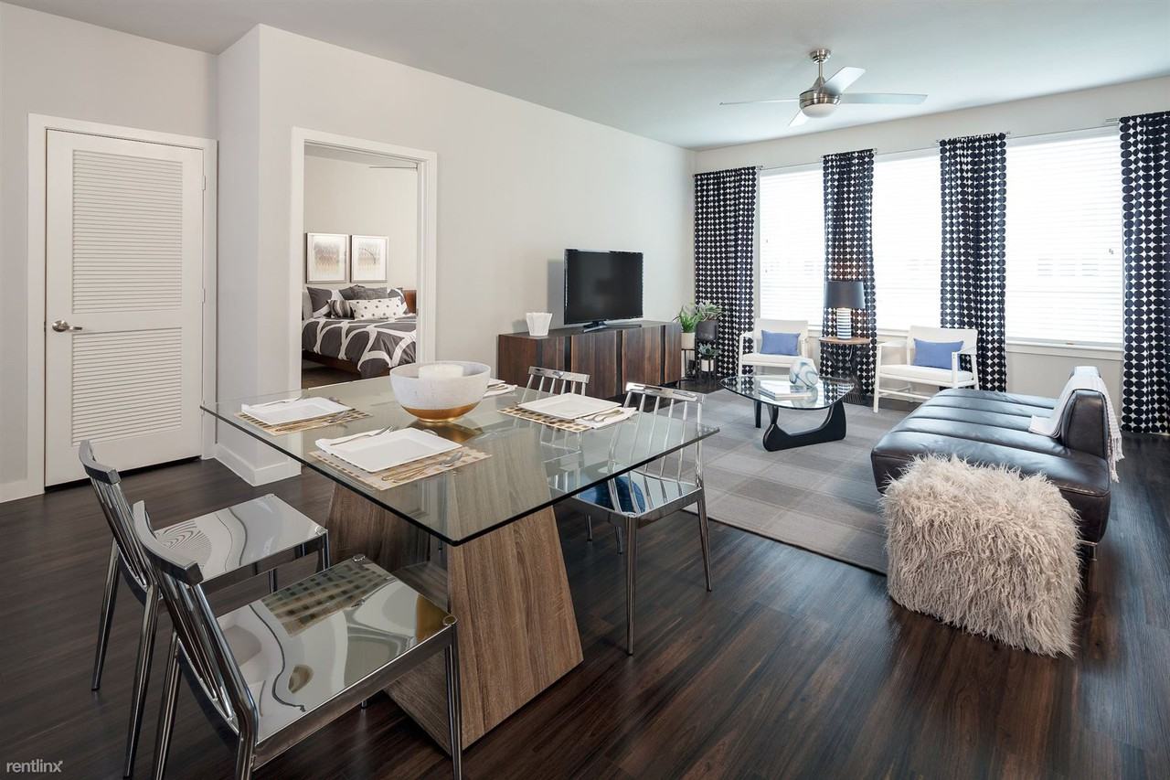 2601 Marsh Ln - Photo 3 of 6