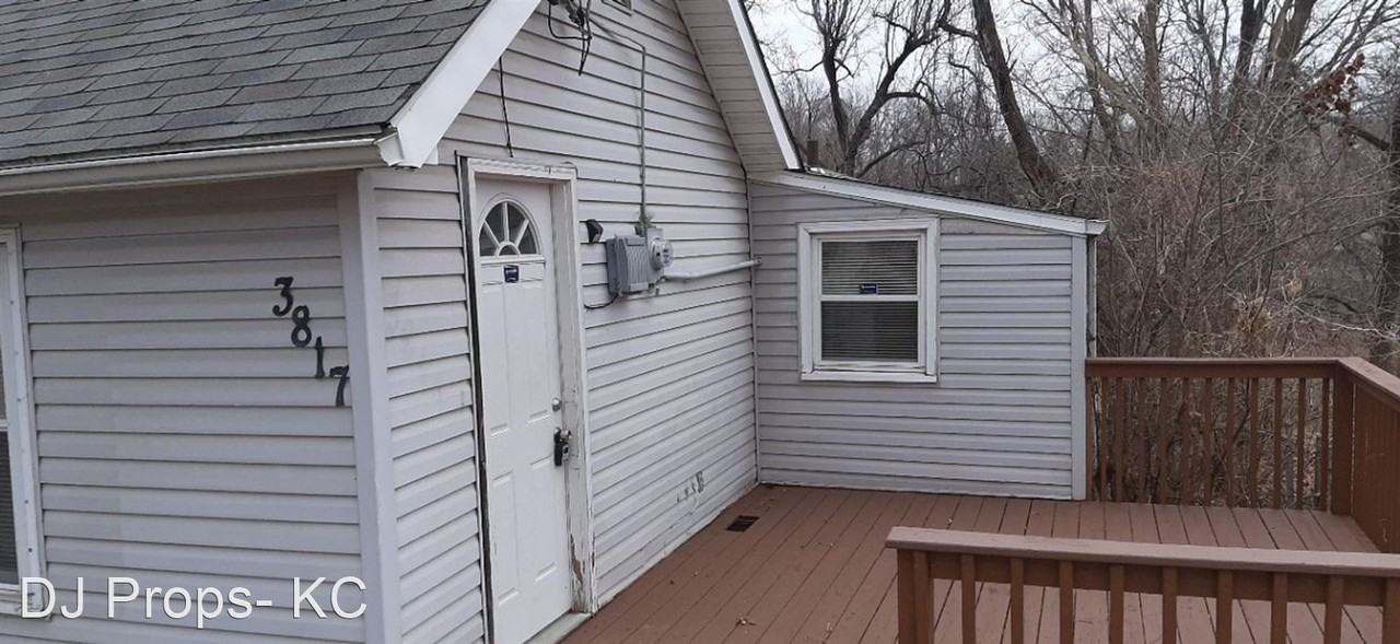 3817 N Elmwood Ave - Photo 2 of 23