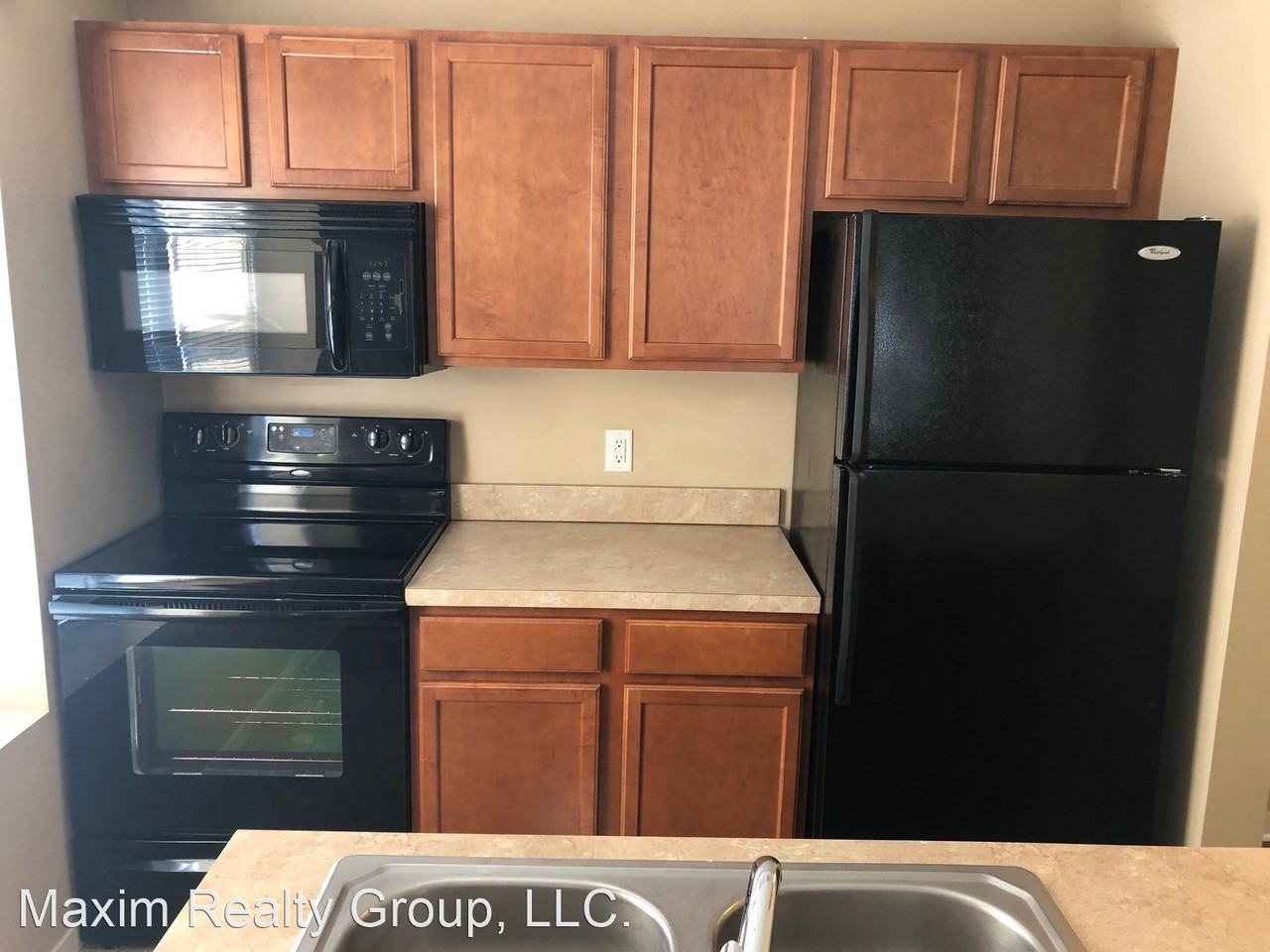 204 PAXTON CT - Photo 3 of 10