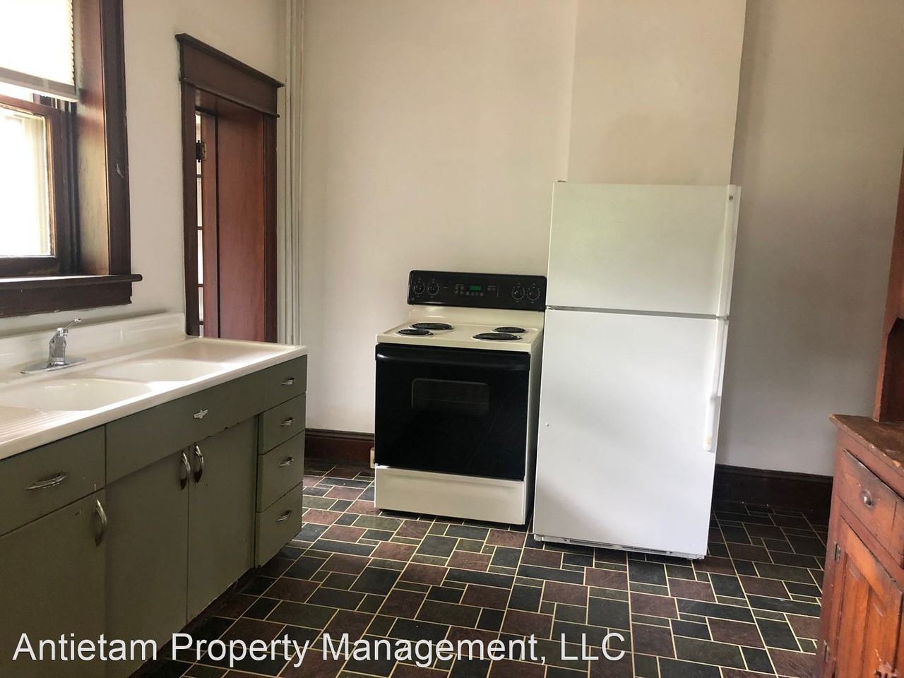 430 N. Locust Street - Photo 2 of 12