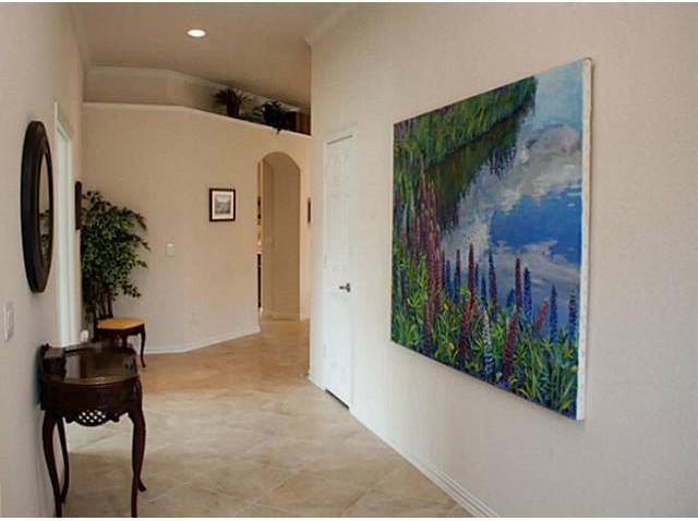 815 Mustang Dr - Photo 3 of 12