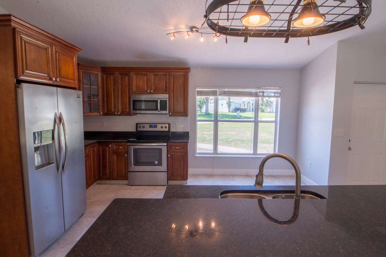 166 Timberpark Dr - Photo 3 of 14