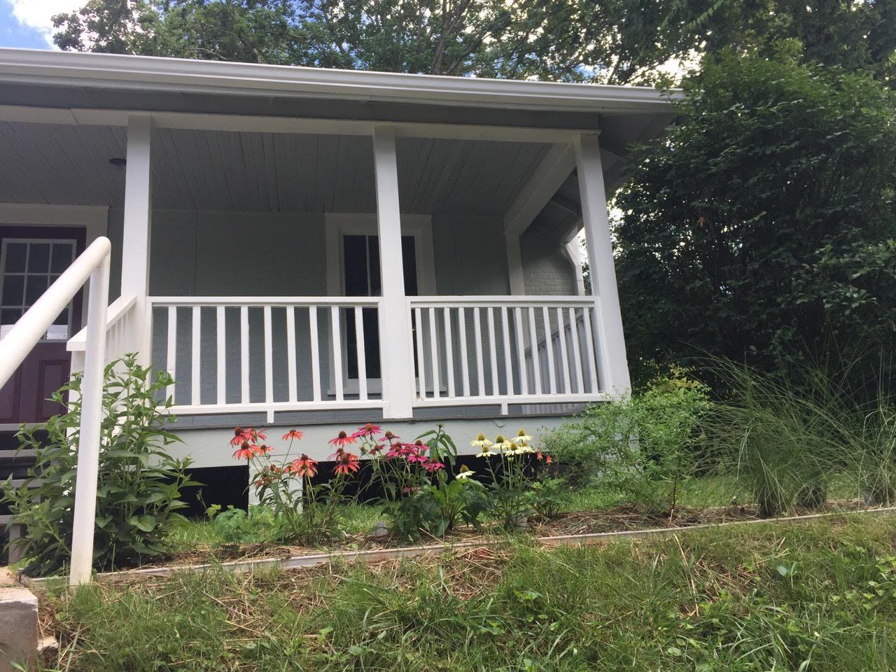 1218 Valley Ave - Photo 2 of 10