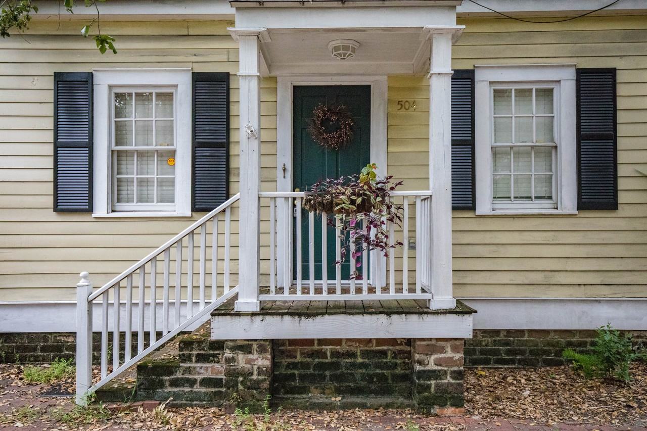 504 E Jones St - Photo 2 of 22