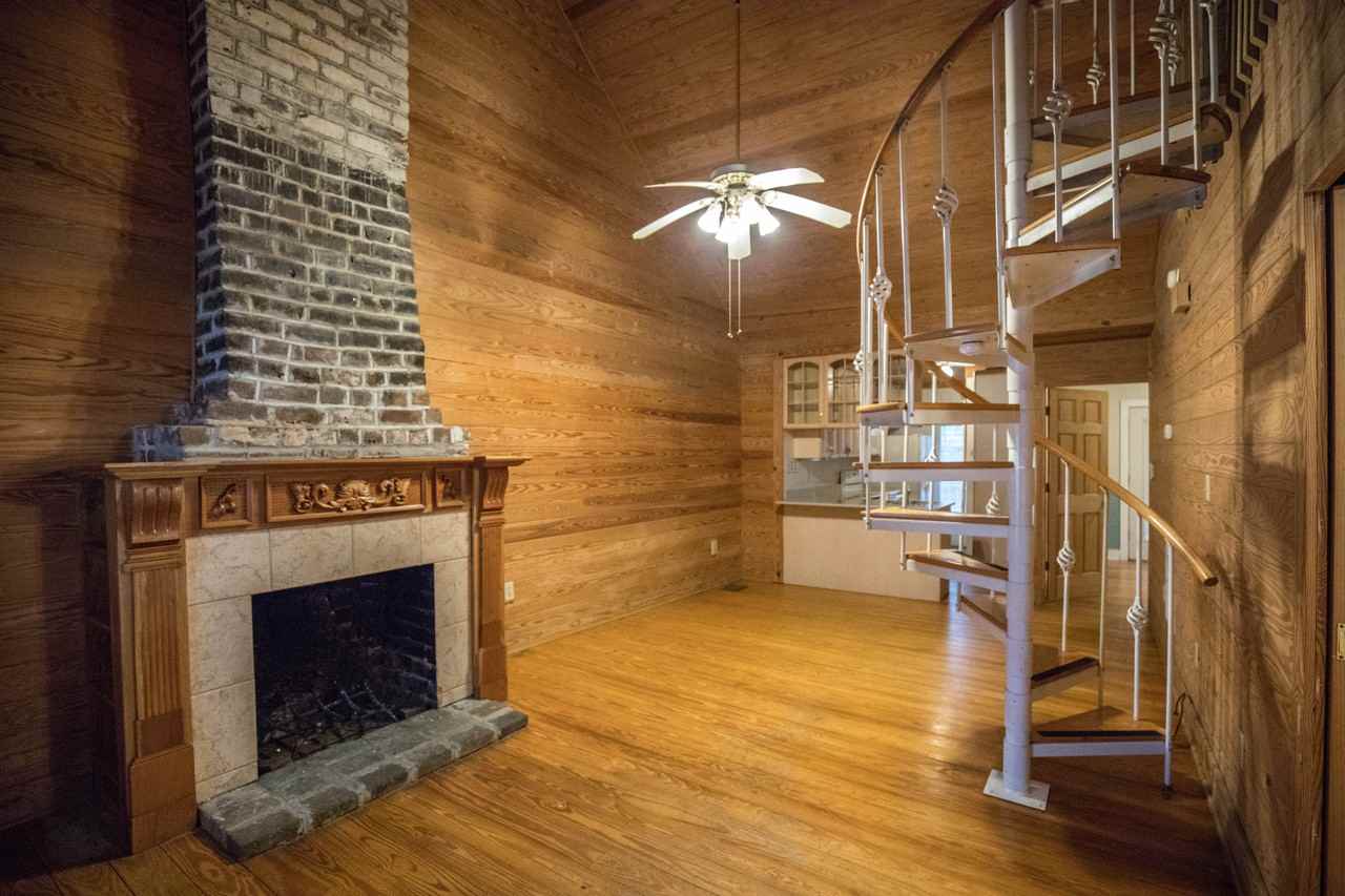 504 E Jones St - Photo 3 of 22