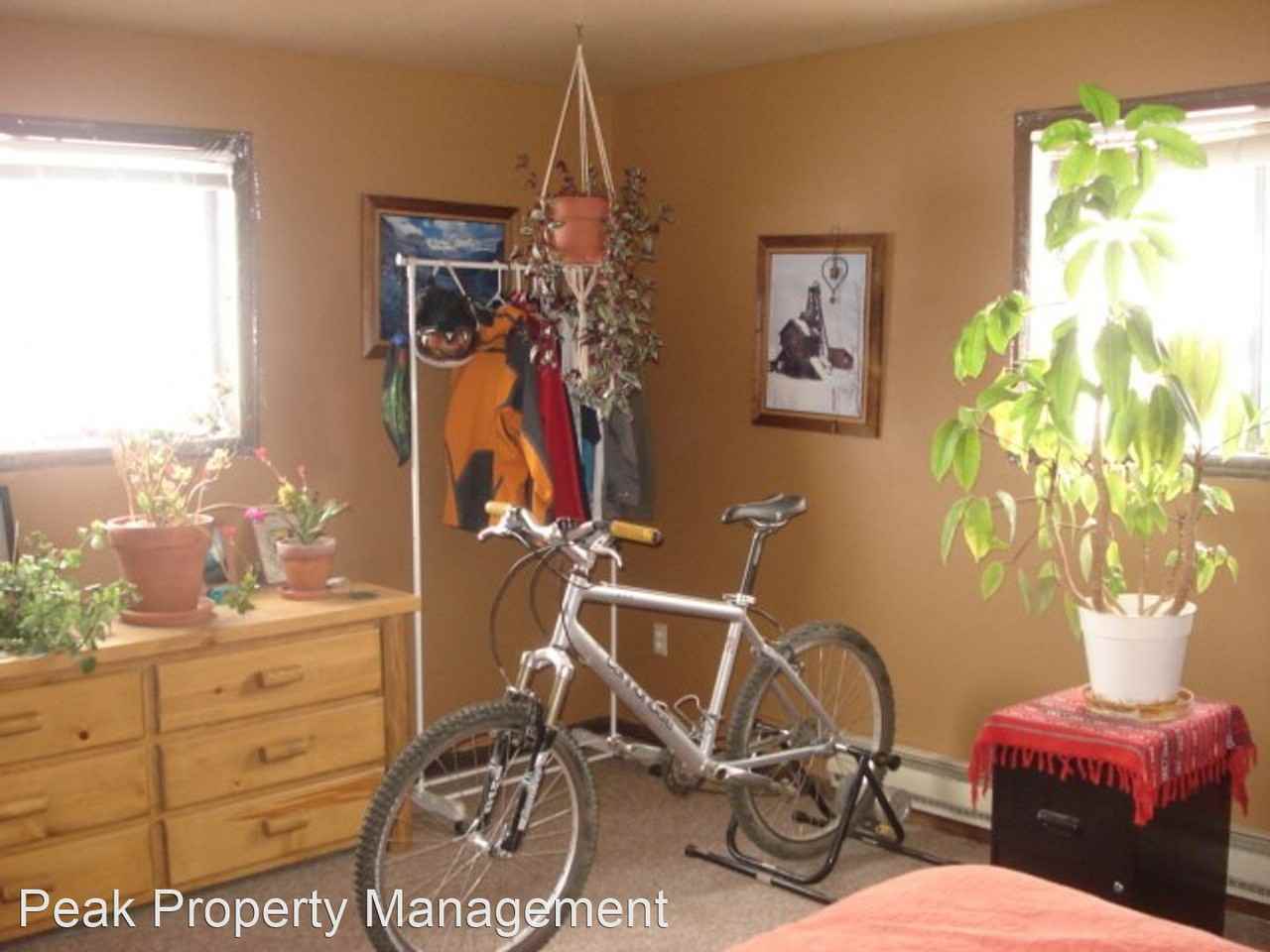 821 Gothic - Photo 2 of 11