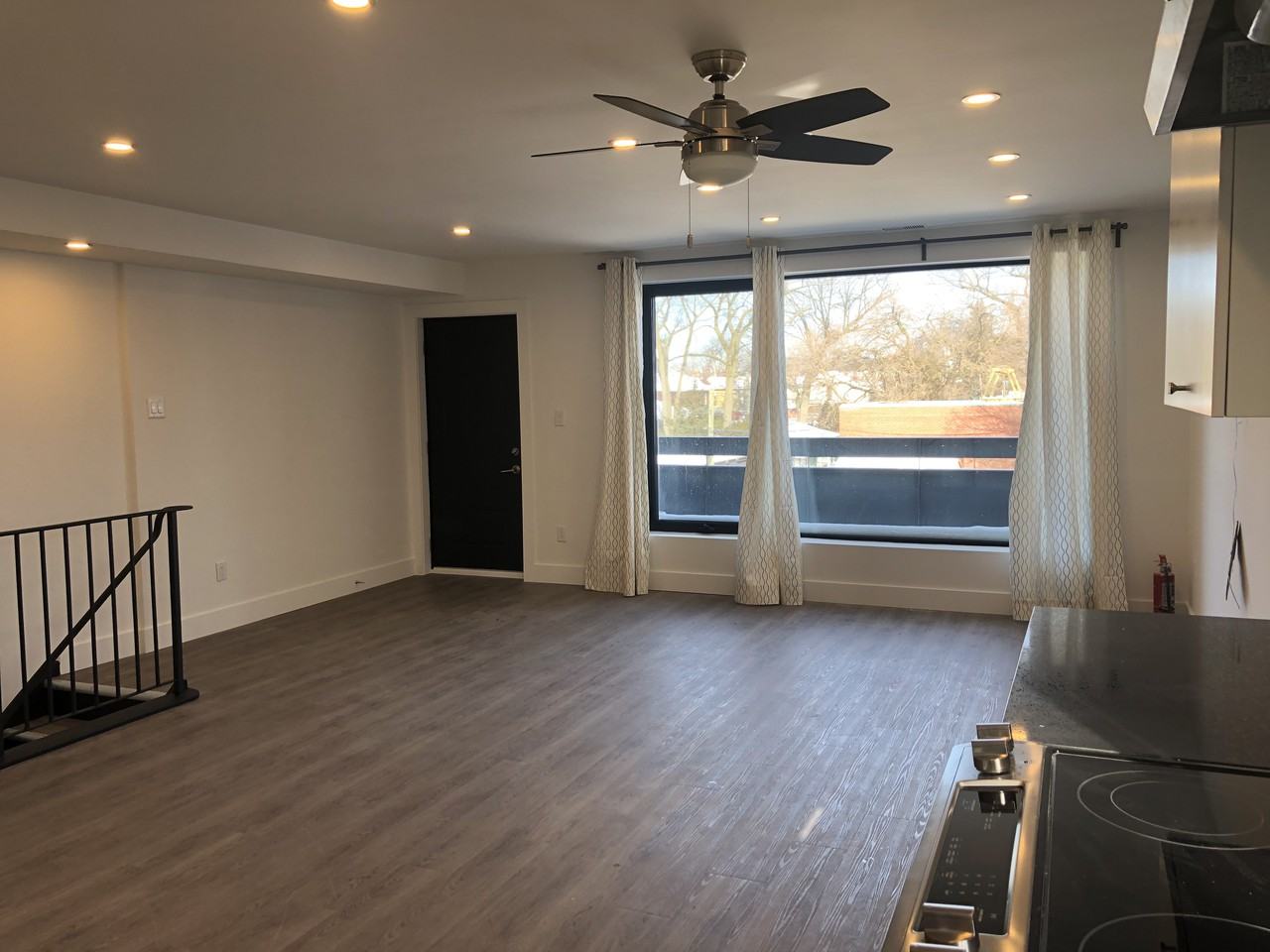 542 Annette Street - Photo 2 of 10