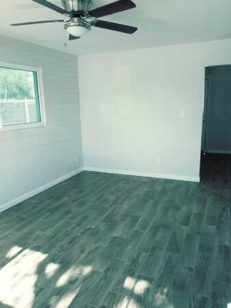 2309 N 39th Dr - Photo 3 of 12