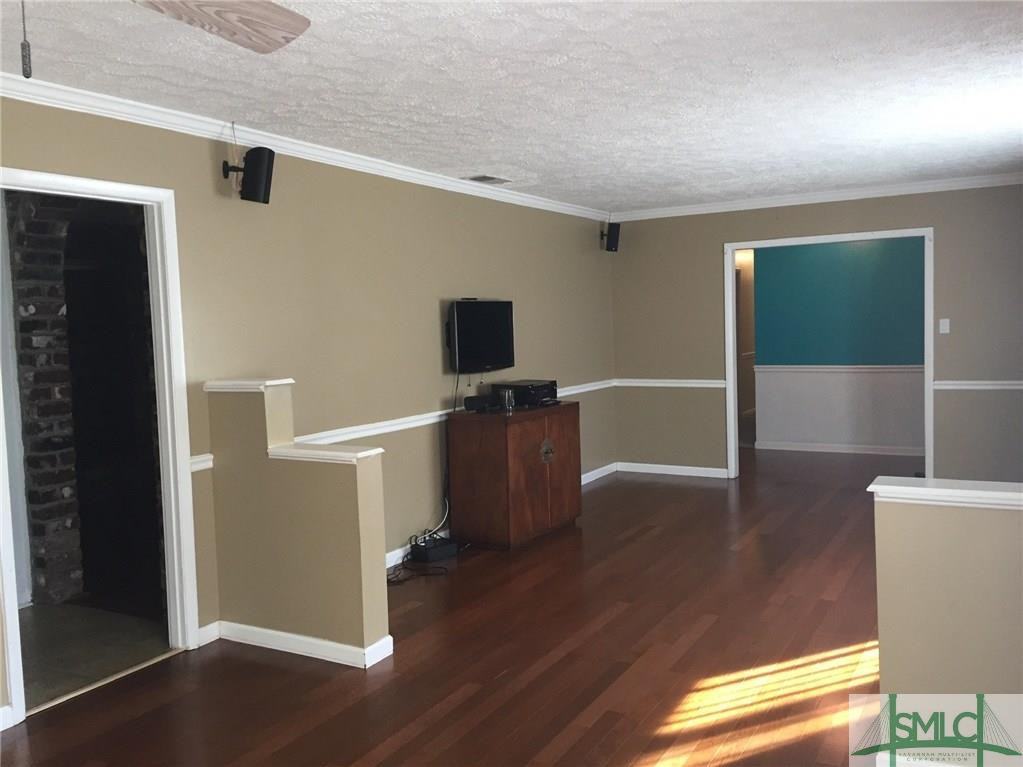 13306 Chesterfield Drive - Photo 3 of 16