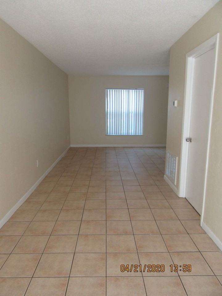 58 Masters Drive Unit C - Photo 2 of 24