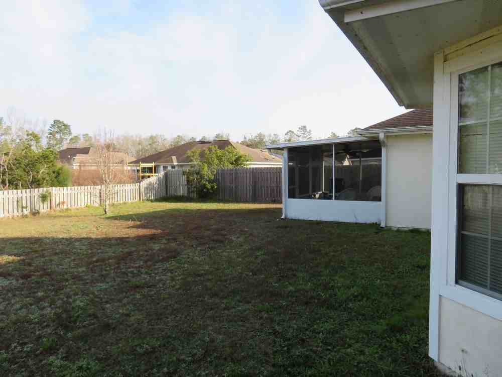 111 Lake Victoria Drive - Photo 2 of 11