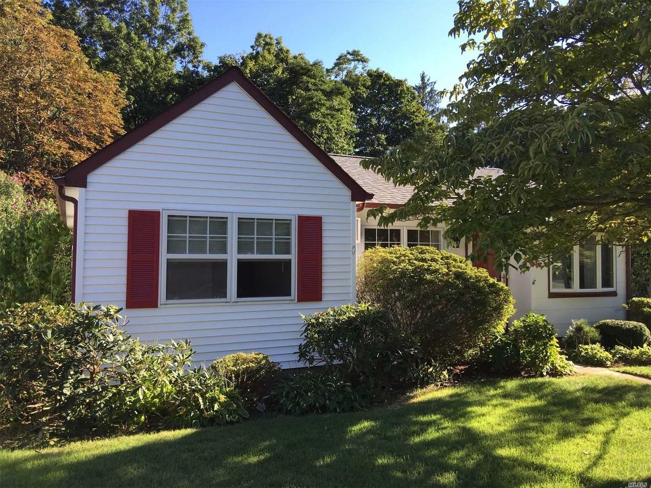 411 10th Avenue - Photo 3 of 14