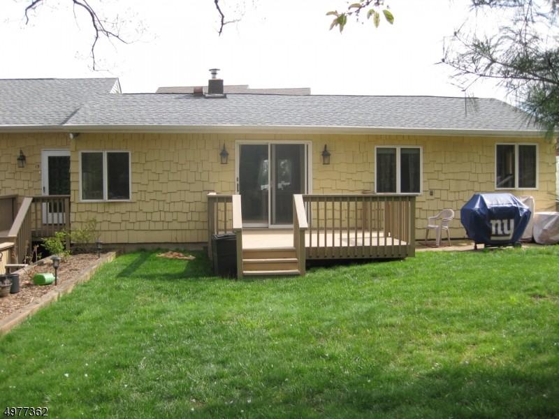 19 Hillcrest Rd - Photo 2 of 15