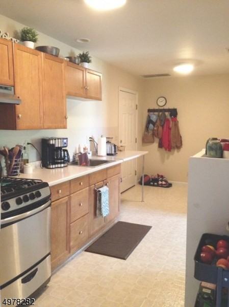 180 Pompton Turnpike - Photo 2 of 13