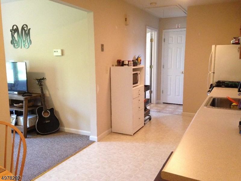 180 Pompton Turnpike - Photo 3 of 13