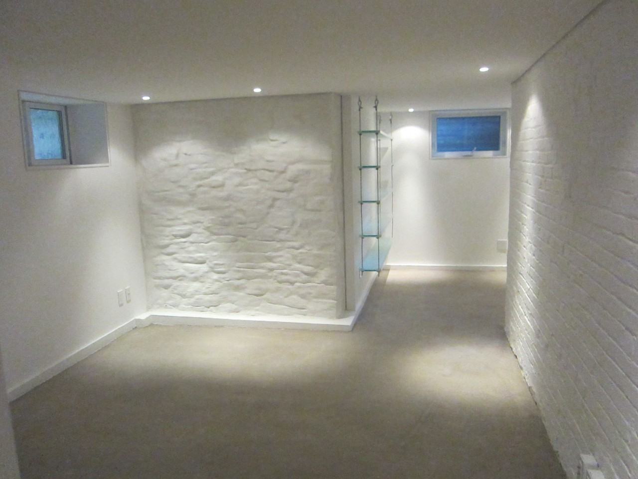 183 Parkside Drive #1 - Photo 3 of 21