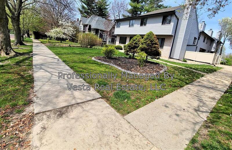 1106 E Jefferson St #5 - Photo 2 of 23