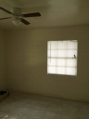 726 Bankhead Pl - Photo 2 of 6