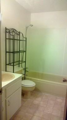 404 Fourth St - Photo 2 of 7